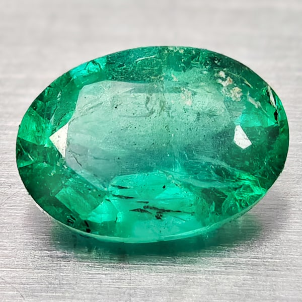 Natural Green Emerald 0.75 Ct. Oval Shape 7.1 x 5.1 Mm Gemstone From Columbia (1 of 3)