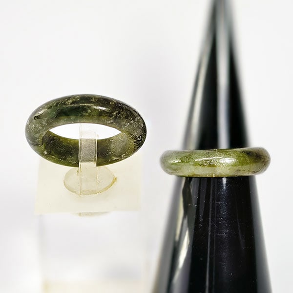 Natural Green Jade Rings 22.59 Ct. 2 Pcs. Size 4.5 Unheated Gemstone: Product ID: 819814751 Product Name: Natural Gemstones Weight: 22.59 CT. Size: 20 x 15 MM. Shape: Round Cabochon Color: Green Clarity:Opaque Luster: None Gems Origin: Burma Treatment: Unheated Crystal