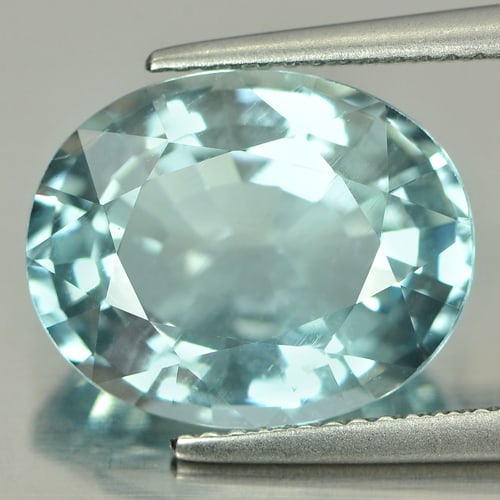 Natural Sky Blue Aquamarine 6.90 Ct. VVS Oval Shape 14.1 x 11.3 Mm Gemstone From Brazil: Product ID: 800809441 Product Name: Natural Aquamarine Weight: 6.90 CT. Size: 14.1 x 11.3 x 7.3 MM. Shape: Oval Color: Sky Blue Clarity:VVS Luster: Good Gems Origin: Brazil Treatment: Unheated Crystal
