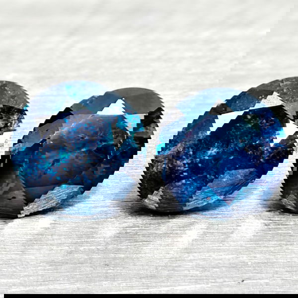 Natural Blue Loose Diamond 0.27 Ct. 2 Pcs Round Diamond Cut 3.2 Mm From Belgium: Product ID: 502100309 Product Name: Natural Natural Diamond Weight: 0.27 CT. Size: 3.2 x 3.2 x 2.2 MM. Shape: Round Diamond Cut Color: Blue Clarity:SI1 Luster: Good Gems Origin: Belgium Treatment: Tre