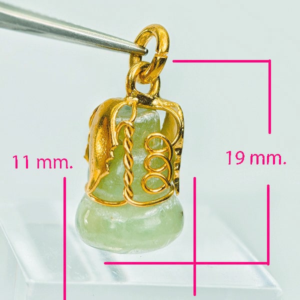 Natural Green Jade Calabash Nickel Pendant 16.97 Ct. 19 x 11 Mm. Gemstone From Thailand: Product ID: 819814436 Product Name: Natural Jade Weight: 16.97 CT. Size: 19 x 11 MM. Shape: Calabash Color: Green Clarity:Opaque Luster: Good Gems Origin: Thailand Treatment: Unheated Crystal Structur