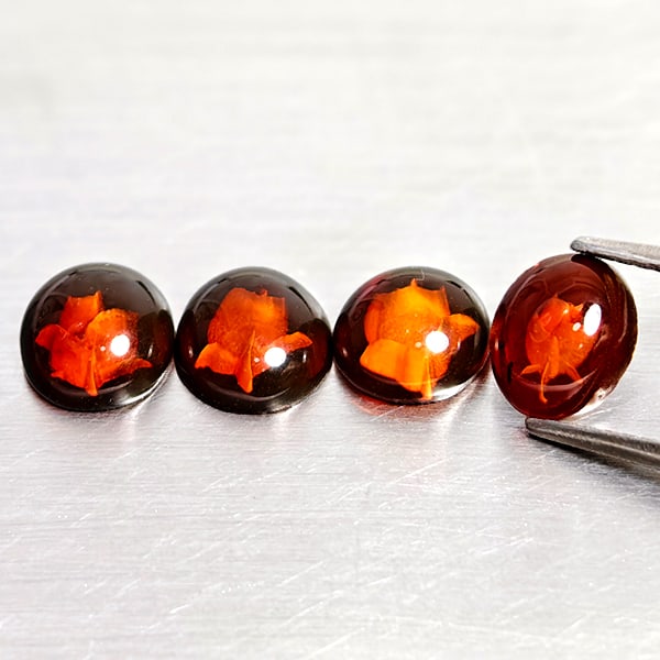 Natural Brown Yellow Amber 1.62 Ct. 4Pcs Flower Carving In Mixed Shape Cabochon Gemstones From: Product ID: 819091037 Product Name: Natural Amber Weight: 1.62 CT. Size: 7.7 x 6.9 x 2.8 to 6.9 x 6.9 x 3.4 MM. Shape: Mixed Shape Cabochon Color: Brown Yellow Clarity:Semi - Transparent Luster: Good 