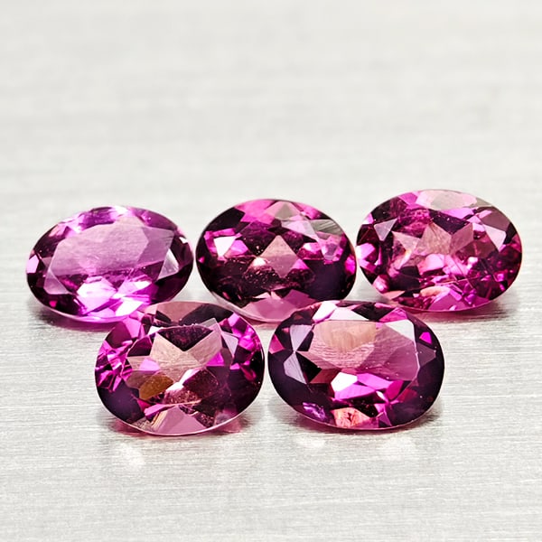 Natural Pink Tourmaline 0.69 Ct. 5 Pcs. Oval Shape Gemstones From Nigeria: Product ID: 807250970 Product Name: Natural Tourmaline Weight: 0.69 CT. Size: 4.2 x 3.1 x 1.7 to 3.9 x 3 x 2.1 MM. Shape: Oval Color: Pink Clarity:VSI Luster: Good Gems Origin: Nigeria Treatment: Unhe