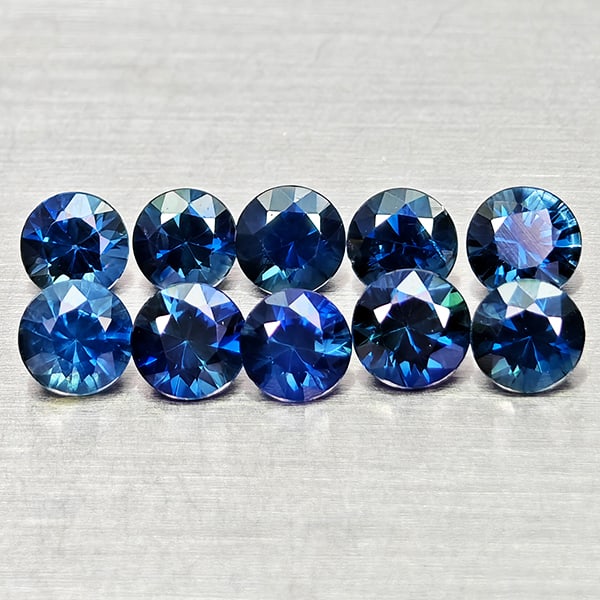 Natural Blue Sapphire 1.58 Ct. 10 Pcs Round Diamond Cut 3.1 Mm Gemstones From Madagascar: Product ID: 806012152 Product Name: Natural Blue Sapphire Weight: 1.58 CT. Size: 3.1 x 3.1 x 2.2 MM. Shape: Round Diamond Cut Color: Blue Clarity:VSI Luster: Good Gems Origin: Madagascar Treatment: He