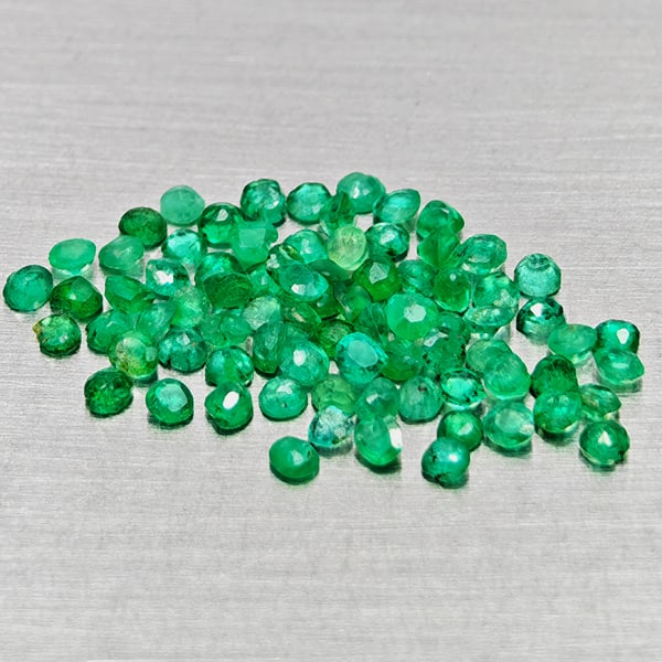 Natural Green Emerald 1.16 Ct. 80 Pcs Round Shape 1.6 Mm Gemstones From Columbia: Product ID: 802404793 Product Name: Natural Emerald Weight: 1.16 CT. Size: 1.6 x 1.6 x 1.2 MM. Shape: Round Color: Green Clarity:SI1 Luster: Good Gems Origin: Columbia Treatment: Unheated Crystal Stru