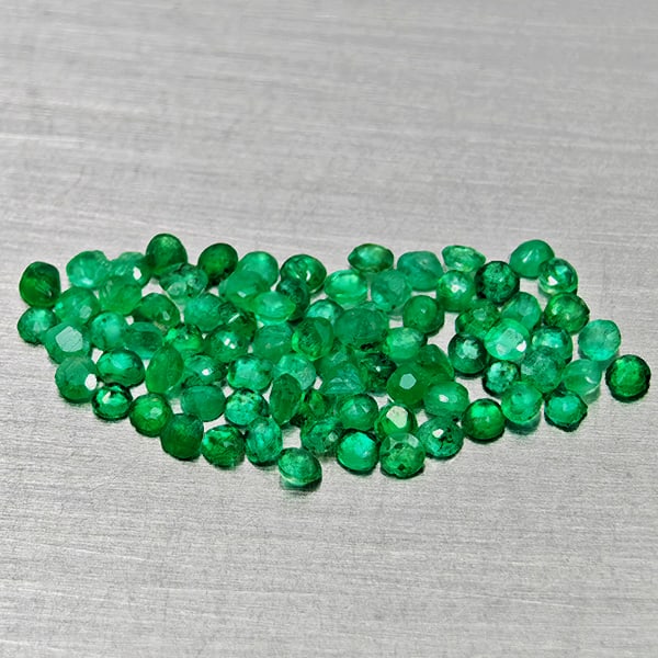 Natural Green Emerald 1.11 Ct. 79 Pcs Round Shape 1.5 Mm Gemstones From Columbia: Product ID: 802404791 Product Name: Natural Emerald Weight: 1.11 CT. Size: 1.5 x 1.5 x 1 MM. Shape: Round Color: Green Clarity:SI1 Luster: Good Gems Origin: Columbia Treatment: Unheated Crystal Struct
