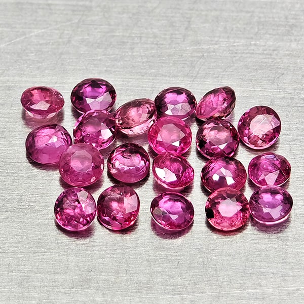 Natural Pinkish Red Ruby 1.16 Ct. 20 Pcs Round Shape 2.3 Mm Gemstones From Thailand: Product ID: 805935382 Product Name: Natural Ruby Weight: 1.16 CT. Size: 2.3 x 2.3 x 1.4 MM. Shape: Round Color: Pinkish Red Clarity:VSI - SI1 Luster: Good Gems Origin: Thailand Treatment: Heated Cryst
