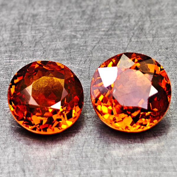 Natural Orange Red Spessartine Garnet 1.61 Ct. 2 Pcs Round Shape 5.5 Mm Gemstones From Tanzania: Product ID: 802936490 Product Name: Natural Spessartine Weight: 1.61 CT. Size: 5.5 x 5.5 x 3.2 MM. Shape: Round Color: Orangish Red Clarity:VSI Luster: Very Good Gems Origin: Tanzania Treatment: Unhea