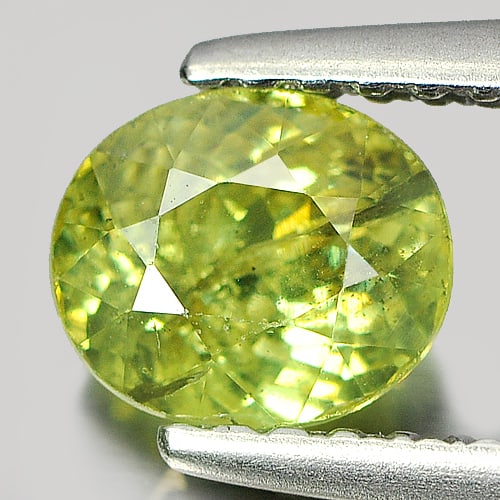 Natural Green Demantoid Garnet 0.94 Ct. Oval Shape 5.16 x 6.04 Mm. Gemstone From Madagascar: Product ID: 802915826 Product Name: Natural Demantoid Weight: 0.94 CT. Size: 5.16 x 6.04 x 3.66 MM. Shape: Oval Color: Green Clarity:SI Luster: Good Gems Origin: Madagascar , Africa Treatment: Unheate
