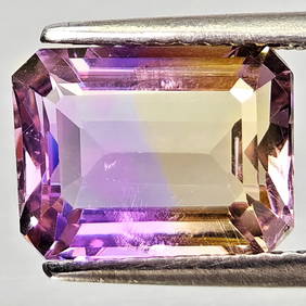 Natural Bi Color Ametrine 2.92 Ct. Octagon Shape 10 x 7.6 Mm Gemstone From Bolivia (1 of 3)