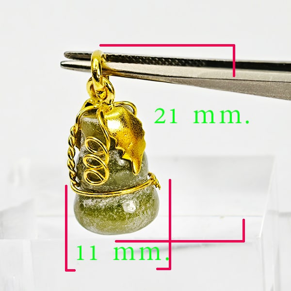 Natural Multi Color Green Jade 19.60 Ct. Calabash Pendant Size 22 x 11 Mm. Gemstone From Thailand: Product ID: 819814470 Product Name: Natural Jade Weight: 19.60 CT. Size: 21 x11 MM. Shape: Calabash Color: Multi Color Clarity:Opaque Luster: Good Gems Origin: Thailand Treatment: Unheated Crystal Str