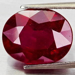 Natural Red Ruby 9.20 Ct. Oval Shape 13.6 x 10.9 Mm Gemstone From Madagascar