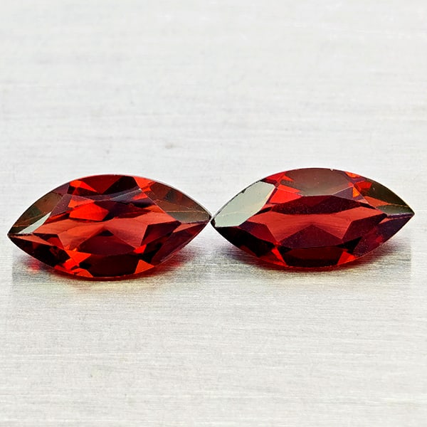 Natural Orangish Red Garnet 2.51 Ct. 2 Pcs Marquise Shape 4.9 x 10 Mm Gemstones From Tanzania: Product ID: 802936989 Product Name: Natural Garnet Weight: 2.51 CT. Size: 4.9 x 10 x 3.4 MM. Shape: Marquise Shape Color: Orangish Red Clarity:VVS - VSI Luster: Good Gems Origin: Tanzania Treatment: U