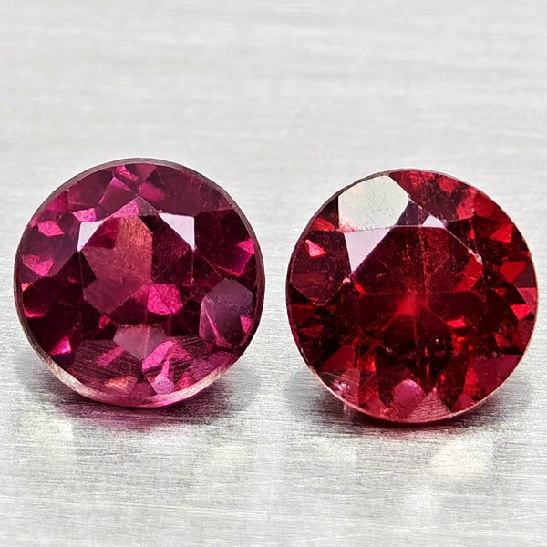 Natural Purplish Pink Rhodolite Garnet 1.36 Ct. 2 Pcs Round 5.1 Mm Gemstones From Madagascar: Product ID: 802936875 Product Name: Natural Rhodolite Weight: 1.36 CT. Size: 5.1 x 5.1 x 3.5 MM. Shape: Round Color: Purplish Pink Clarity:VSI Luster: Good Gems Origin: Madagascar Treatment: Unheated 