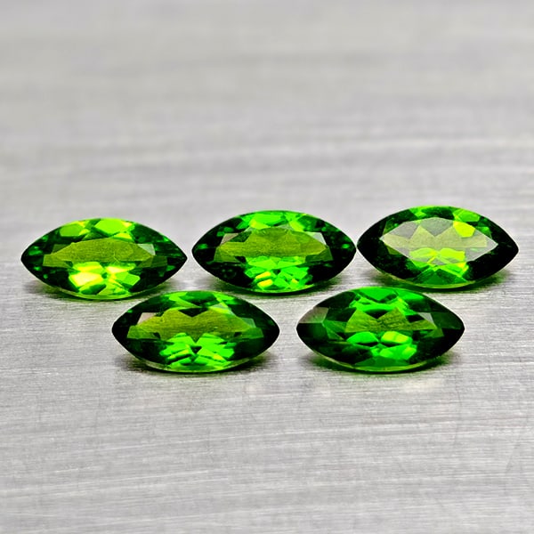 Natural Green Chrome Diopside 1.38 Ct. 5 Pcs Marquise Shape Gemstones From Russia: Product ID: 801608040 Product Name: Natural Chrome Diopside Weight: 1.38 CT. Size: 6.2 x 3.1 x 2.3 to 6 x 3.1 x 2.2 MM. Shape: Marquise Shape Color: Green Clarity:VSI - SI1 Luster: Good Gems Origin: R