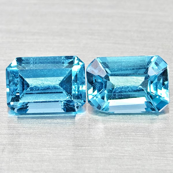 Natural Swiss Blue Topaz 1.37 Ct. 2 Pcs Octagon Shape 6.1 x 4.2 Mm Gemstone From Brazil: Product ID: 807168188 Product Name: Natural Blue Topaz Weight: 1.37 CT. Size: 6.1 x 4.2 x 3 MM. Shape: Octagon Color: Swiss Blue Clarity:VSI Luster: Good Gems Origin: Brazil Treatment: Treated Crystal