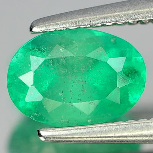 Natural Green Emerald 0.79 Ct. Oval Shape 7 x 5 Mm. Gemstone From Columbia (1 of 3)