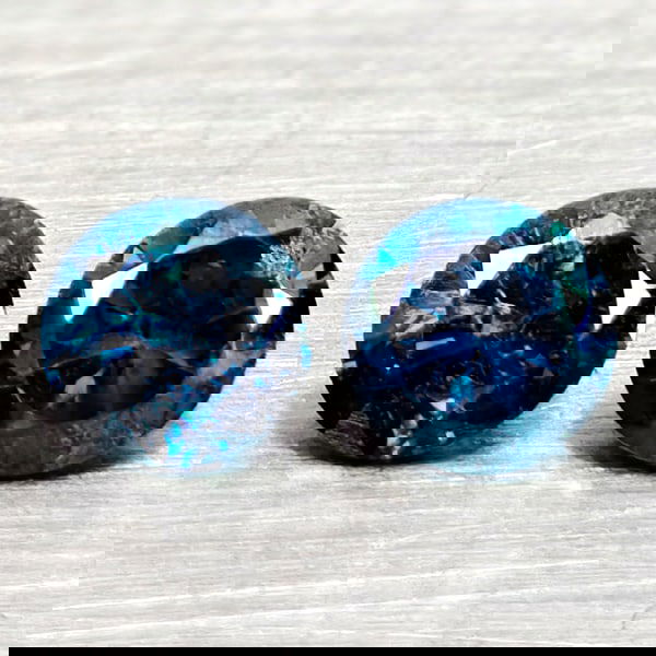 Natural Blue Loose Diamond 0.18 Ct. 2 Pcs Round Diamond Cut 2.9 Mm From Belgium: Product ID: 502100366 Product Name: Natural Natural Diamond Weight: 0.18 CT. Size: 2.9 x 2.9 x 1.6 MM. Shape: Round Diamond Cut Color: Blue Clarity:SI1 Luster: Good Gems Origin: Belgium Treatment: Tre