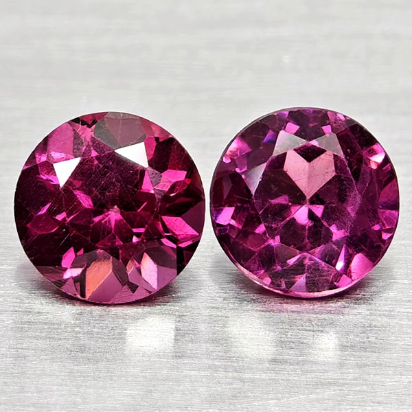 Natural Purplish Pink Rhodolite Garnet 1.47 Ct. 2 Pcs Round 5.3 Mm Gemstones From Madagascar: Product ID: 802936892 Product Name: Natural Rhodolite Weight: 1.47 CT. Size: 5.3 x 5.3 x 3.5 MM. Shape: Round Color: Purplish Pink Clarity:VSI Luster: Good Gems Origin: Madagascar Treatment: Unheated 