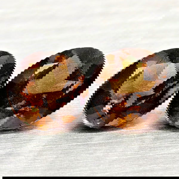 Natural Smokey Quartz 1.63 Ct. 2 Pcs Round Shape 6.2 Mm Gemstones From Brazil: Product ID: 805529918 Product Name: Natural Quartz Weight: 1.63 CT. Size: 6.2 x 6.2 x 4.1 MM. Shape: Round Color: Smokey Clarity:VSI Luster: Good Gems Origin: Brazil Treatment: Unheated Crystal Struct