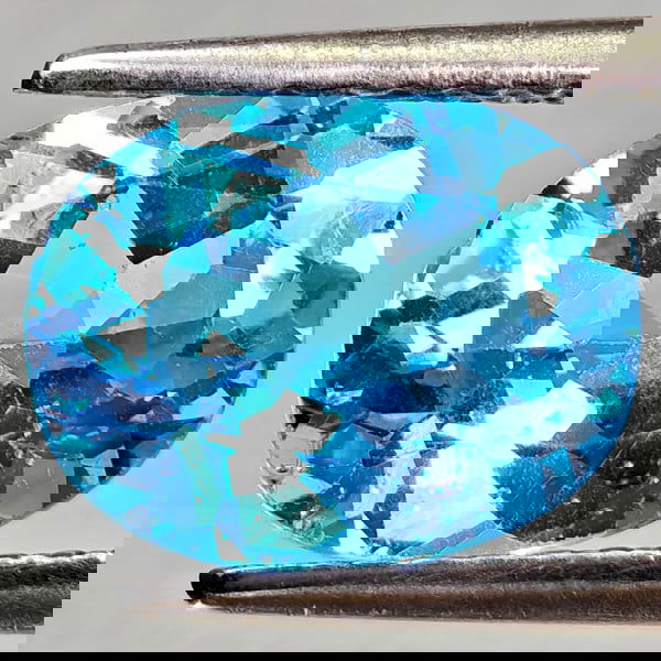 Natural Swiss Blue Topaz 2.36 Ct. Oval Shape 9.2 x 7.2 Mm Gemstone From Brazil: Product ID: 807168135 Product Name: Natural Blue Topaz Weight: 2.36 CT. Size: 9.2 x 7.2 x 4.6 MM. Shape: Oval Shape Color: Swiss Blue Clarity:VVS - VSI Luster: Good Gems Origin: Brazil Treatment: Trea