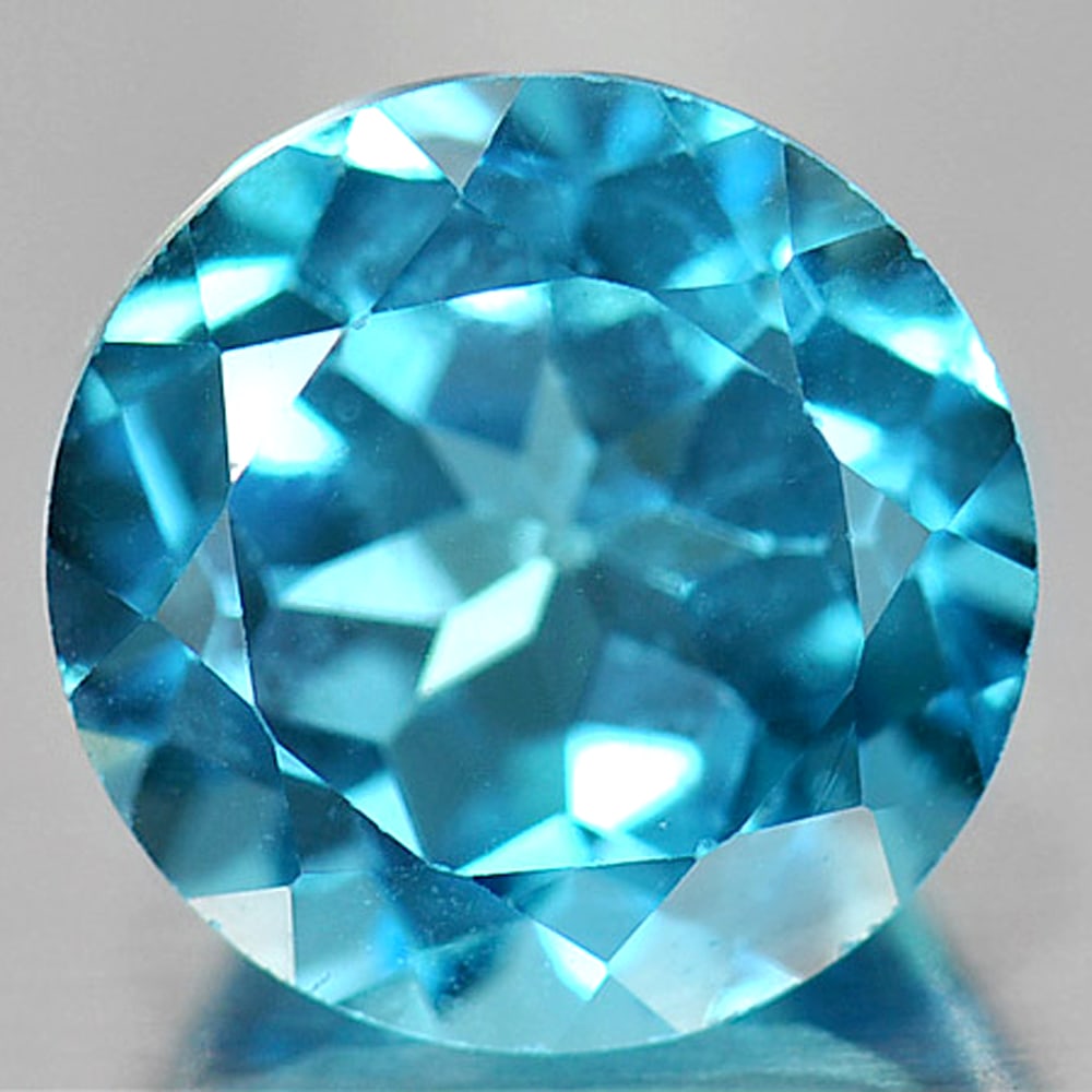 Natural Swiss Blue Topaz 3.50 Ct. Round Shape 9 Mm. Gemstone From Brazil: Product ID: 807157013 / Product Name: Natural Blue Topaz / Weight: 3.50 CT. / Size: 9 x 9 x 6 MM. / Shape: Round / Color: Swiss Blue / Clarity:VSI / Luster: Good / Gems Origin: Brazil / Treatment: Tre