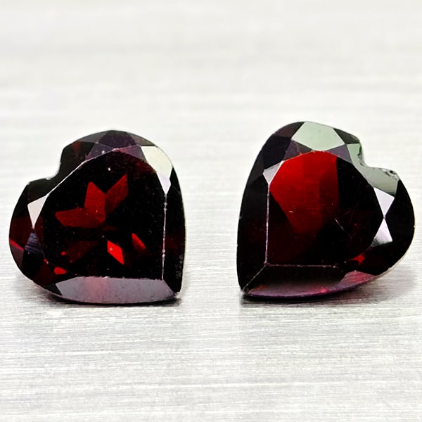 Natural Orangish Red Garnet 2.56 Ct. 2 Pcs Heart Shape 7.1 x 6.9 MM Gemstones From Tanzania: Product ID: 802936611 Product Name: Natural Red Garnet Weight: 2.56 CT. Size: 7.1 x 6.9 x 3.6 MM. Shape: Heart Shape Color: Orangish Red Clarity:VSI Luster: Good Gems Origin: Tanzania Treatment: Unhea