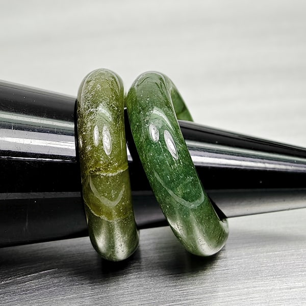 Natural Green Jade Rings 22.86 Ct. 2 Pcs Round Cabochon Size 4.5 Gemstones: Product ID: 819814732 Product Name: Natural Gemstones Weight: 22.86 CT. Size: 21 x 15 MM. Shape: Round Cabochon Color: Multi-Color Clarity:Opaque Luster: Good Gems Origin: Burma Treatment: Unheated Cr