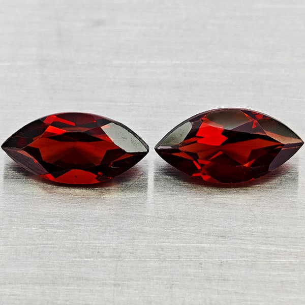 Natural Orangish Red Garnet 2.92 Ct. 2 Pcs Marquise Shape 5.1 x 10 Mm Gemstones From Tanzania: Product ID: 802936955 Product Name: Natural Garnet Weight: 2.92 CT. Size: 5.1 x 10 x 3.9 MM. Shape: Marquise Shape Color: Orangish Red Clarity:VVS - VSI Luster: Good Gems Origin: Tanzania Treatment: U