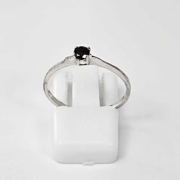 925 Sterling Silver Ring Jewelry 0.84 G. With Natural Diamond 0.18 Ct. Size 7 (1 of 3)