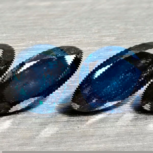 Natural Blue Loose Diamond 0.21 Ct. 2 Pcs Round Diamond Cut 2.9 Mm From Belgium: Product ID: 502100331 Product Name: Natural Natural Diamond Weight: 0.21 CT. Size: 2.9 x 2.9 x 1.7 MM. Shape: Round Diamond Cut Color: Blue Clarity:SI1 Luster: Good Gems Origin: Belgium Treatment: Tre