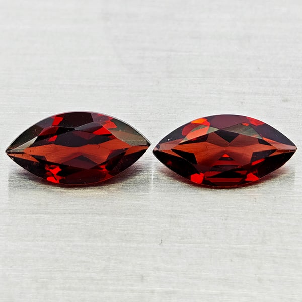 Natural Orangish Red Garnet 2.06 Ct. 2Pcs Marquise Shape Gemstones From Tanzania: Product ID: 802936999 Product Name: Natural Garnet Weight: 2.06 CT. Size: 4.9 x 9.8 x 2.7 to 5 x 10.1 x 2.3 MM. Shape: Marquise Shape Color: Orangish Red Clarity:VVS - VSI Luster: Good Gems Origin: Ta