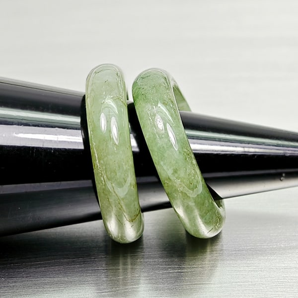 Natural Green Jade Rings 22.20 Ct. 2 Pcs Round Cabochon Size 4.5 Gemstones: Product ID: 819814691 Product Name: Natural Gemstones Weight: 22.20 CT. Size: 21 x 15 MM. Shape: Round Cabochon Color: Multi-Color Clarity:Opaque Luster: Good Gems Origin: Burma Treatment: Unheated Cr