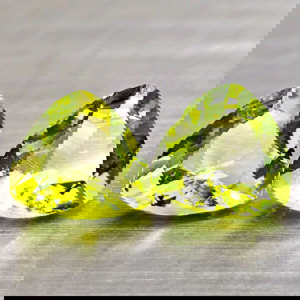 Natural Green Peridot 1.26 Ct. 2 Pcs. Trilliant Shape 5.7 Mm Gemstones From Pakistan: Product ID: 805317060 Product Name: Natural Peridot Weight: 1.26 CT. Size: 5.7 x 5.7 x 3.2 MM. Shape: Trilliant Color: Green Clarity:VSI Luster: Good Gems Origin: Pakistan Treatment: Unheated Crystal