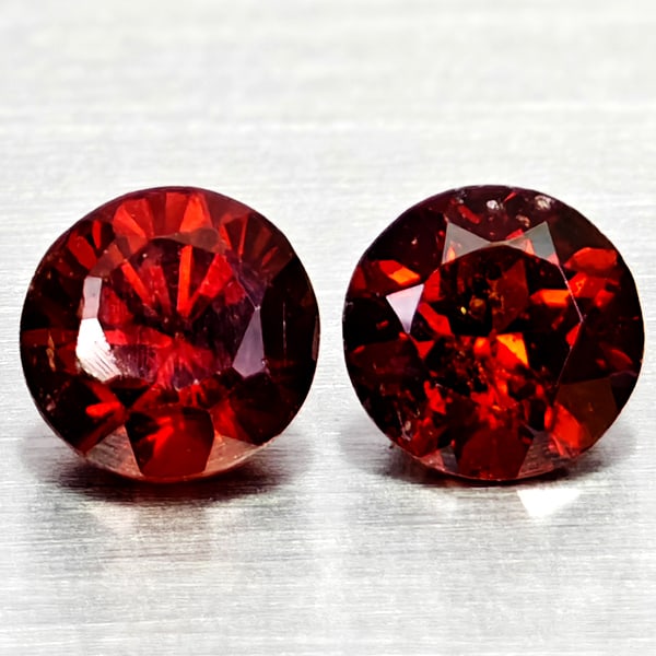 Natural Orangish Red Garnet 1.29 Ct. 2 Pcs Round Shape 5 Mm Gemstones From Tanzania: Product ID: 802936717 Product Name: Natural Red Garnet Weight: 1.29 CT. Size: 5 x 5 x 3.7 MM. Shape: Round Shape Color: Orangish Red Clarity:VSI - SI1 Luster: Good Gems Origin: Tanzania Treatment: Unh