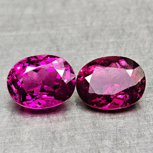 Natural Pink Tourmaline 1.44 Ct. 2 Pcs Oval Shape 6.4 x 5 Mm Gemstones From Nigeria: Product ID: 807250666 Product Name: Natural Tourmaline Weight: 1.44 CT. Size: 6.4 x 5 x 3.1 MM. Shape: Oval Color: Party Color Pink Clarity:VSI Luster: Good Gems Origin: Nigeria Treatment: Unheated Cr