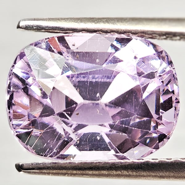 Natural Light Pink Kunzite 4.52 Ct. Oval Shape 10.5 x 7.9 Mm Gemstone From Afghanistan (1 of 3)