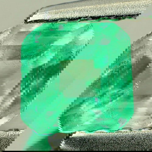 Natural Green Emerald 0.44 Ct. Octagon Shape 4.9 x 4.8 Mm Gemstone From Columbia: Product ID: 802403289 Product Name: Natural Emerald Weight: 0.44 CT. Size: 4.9 x 4.8 x 3.7 MM. Shape: Octagon Color: Green Clarity:SI Luster: Good Gems Origin: Columbia Treatment: Unheated Crystal Str