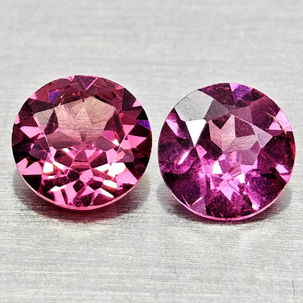 Natural Purplish Pink Rhodolite Garnet 0.96 Ct. 2 Pcs Round 5.1 Mm Gemstones From Madagascar: Product ID: 802936870 Product Name: Natural Rhodolite Weight: 0.96 CT. Size: 5.1 x 5.1 x 2.6 MM. Shape: Round Color: Purplish Pink Clarity:VSI Luster: Good Gems Origin: Madagascar Treatment: Unheated 