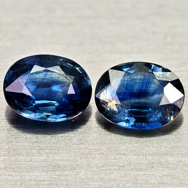 Natural Blue Sapphire 0.93 Ct. 2 Pcs Oval Shape 5.4 x 4.2 Mm Gemstones From Thailand: Product ID: 806012117 Product Name: Natural Blue Sapphire Weight: 0.93 CT. Size: 5.4 x 4.2 x 1.9 MM. Shape: Oval Color: Blue Clarity:VSI Luster: Good Gems Origin: Thailand Treatment: Heated Crystal St