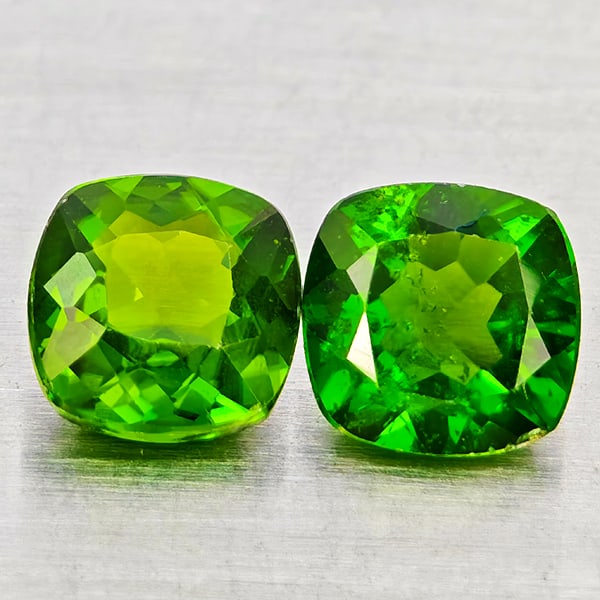 Natural Green Chrome Diopside 1.14 Ct. 2 Pcs Cushion Shape 5.1 Mm Gemstones From Russia (1 of 3)