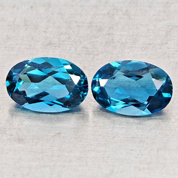Natural London Blue Topaz 1.15 Ct. 2 Pcs Oval Shape 6 x 3.9 Mm Gemstones From Brazil: Product ID: 807168462 Product Name: Natural Blue Topaz Weight: 1.15 CT. Size: 6 x 3.9 x 3.2 MM. Shape: Oval Shape Color: London Blue Clarity:VSI - SI1 Luster: Good Gems Origin: Brazil Treatment: Treat