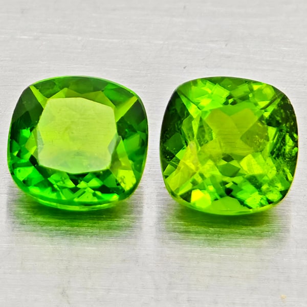 Natural Green Chrome Diopside 1.17 Ct. 2 Pcs Cushion Shape 5 Mm Gemstones From Russia (1 of 3)