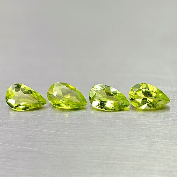 Natural Green Peridot 2.78 Ct. 4 Pcs. VVS Pear Shape 8 x 4.7 Mm Gemstones From Pakistan: Product ID: 805317024 Product Name: Natural Peridot Weight: 2.78 CT. Size: 8 x 4.7 x 2.6 MM. Shape: Pear Shape Color: Green Clarity:VVS Luster: Good Gems Origin: Pakistan Treatment: Unheated Crystal S