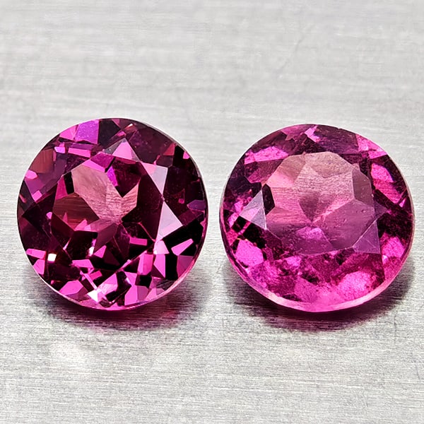 Natural Purplish Pink Rhodolite Garnet 1.12 Ct. 2 Pcs Round 4.9 Mm Gemstones from Madagascar: Product ID: 802936896 Product Name: Natural Rhodolite Weight: 1.12 CT. Size: 4.9 x 4.9 x 3.2 MM. Shape: Round Color: Purplish Pink Clarity:VSI Luster: Good Gems Origin: Madagascar Treatment: Unheated 