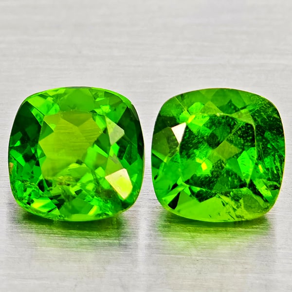 Natural Green Chrome Diopside 1.21 Ct. 2 Pcs Cushion Shape 5.1 x 5 Mm Gemstones From Russia (1 of 3)