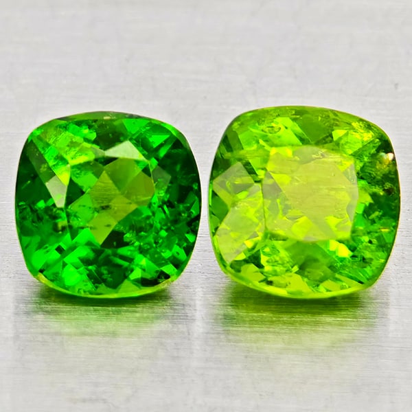 Natural Green Chrome Diopside 1.28 Ct. 2 Pcs Cushion Shape 5 Mm Gemstones From Russia: Product ID: 801608272 Product Name: Natural Chrome Diopside Weight: 1.28 CT. Size: 5 x 5 x 3.3 MM. Shape: Cushion Shape Color: Green Clarity:SI1 Luster: Good Gems Origin: Russia Treatment: Unheated Cr