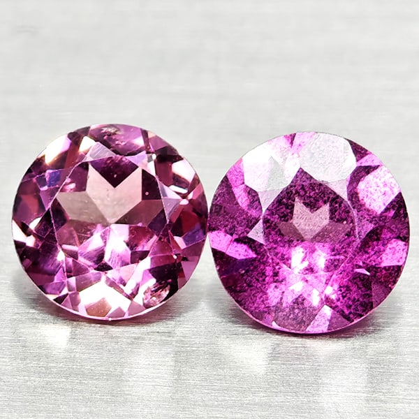 Natural Purplish Pink Rhodolite Garnet 1.33 Ct. 2 Pcs Round 5.4 Mm Gemstones From Madagascar: Product ID: 802936874 Product Name: Natural Rhodolite Weight: 1.33 CT. Size: 5.4 x 5.4 x 3 MM. Shape: Round Color: Purplish Pink Clarity:VSI Luster: Good Gems Origin: Madagascar Treatment: Unheated Cr