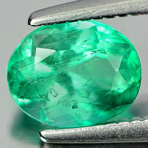 Natural Green Emerald 0.72 Ct. Oval Shape 6.5 x 5.2 Mm. Gemstone Unheated From Columbia (1 of 3)