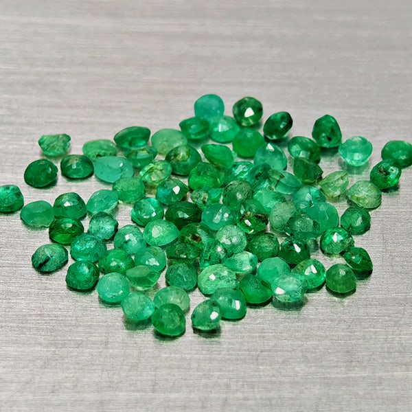 Natural Green Emerald 1.15 Ct. 79 Pcs Round Shape 1.5 Mm Gemstones From Columbia (1 of 3)